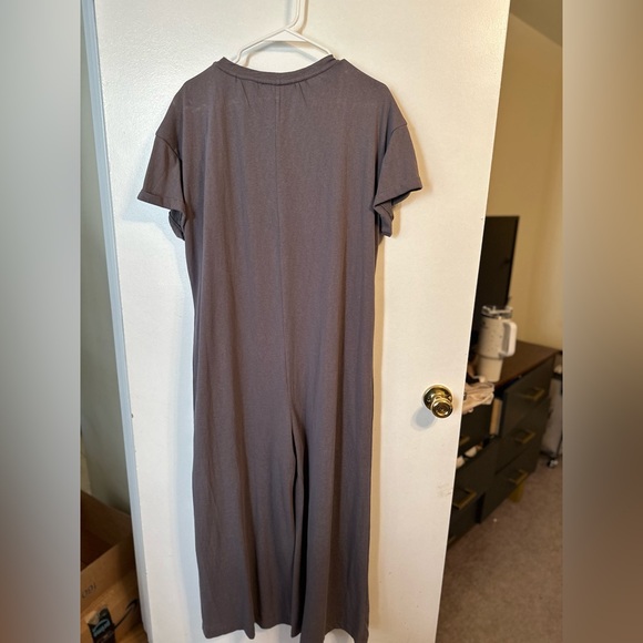 Listiele Jumpsuit - Picture 2 of 4